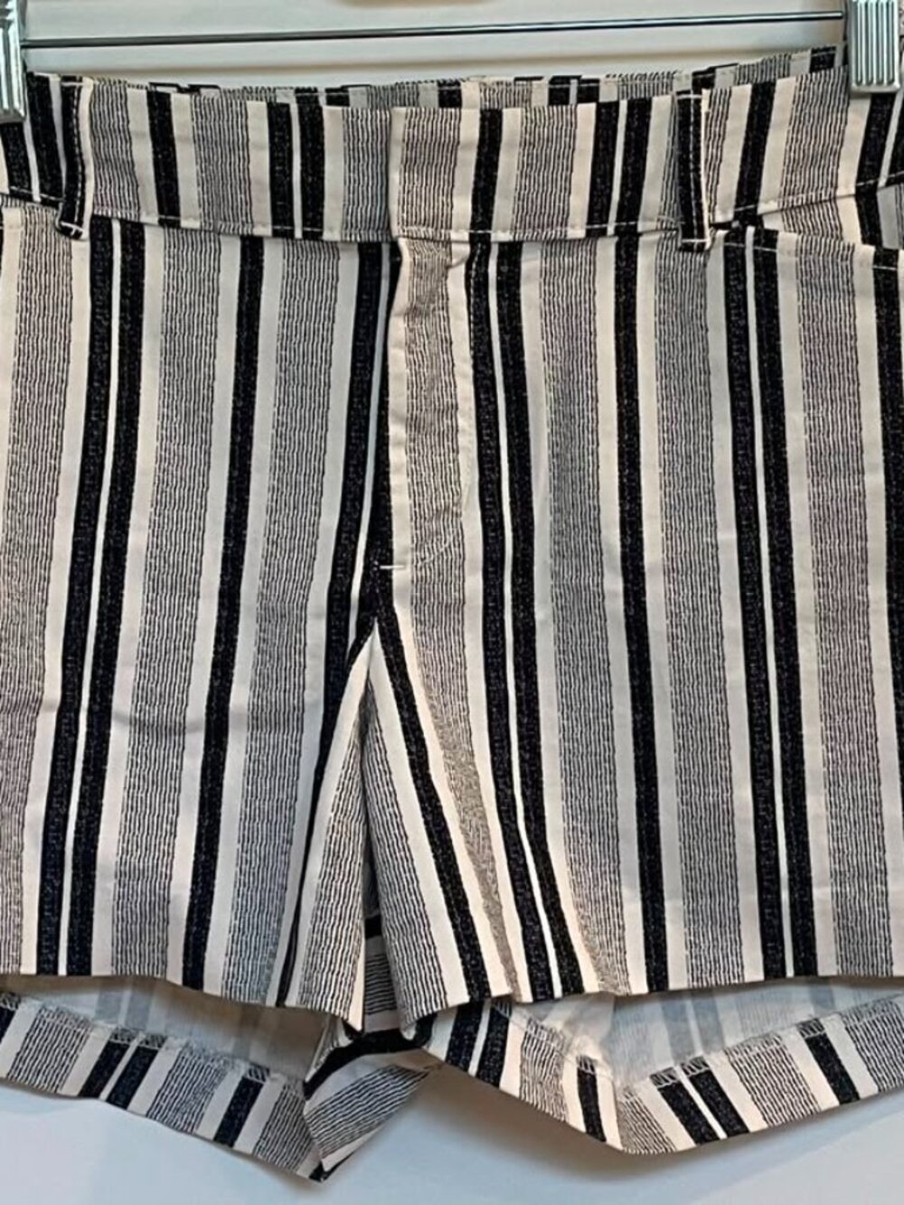 OLD NAVY Women’s Pixie Mid Rise Striped Black/White Shorts, Size 8